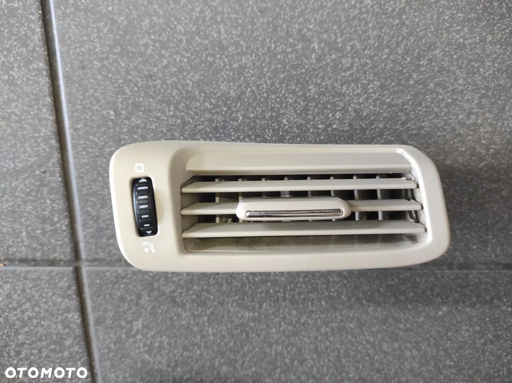 KRATKA NAWIEWU SKODA SUPERB 2 LEWA PRAWA 3T0819384 3T0819383 WYSYŁKA !!!!! - 2