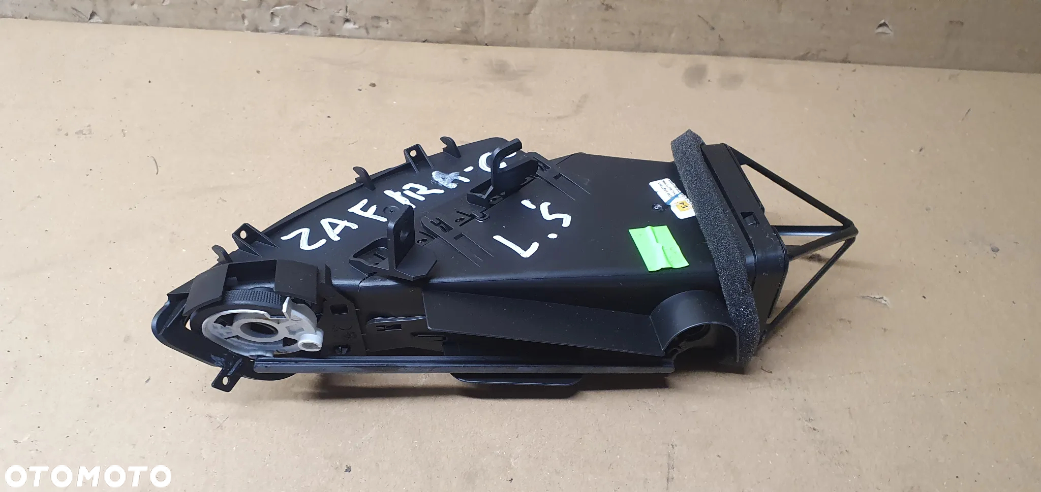 Kratka nawiewu powietrza lewa środkowa Opel Zafira C 13427382 - 4