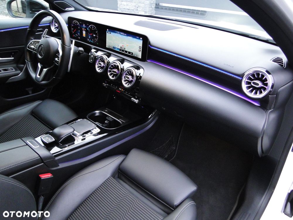 Mercedes-Benz Klasa A 200 7G-DCT Edition 1 - 14