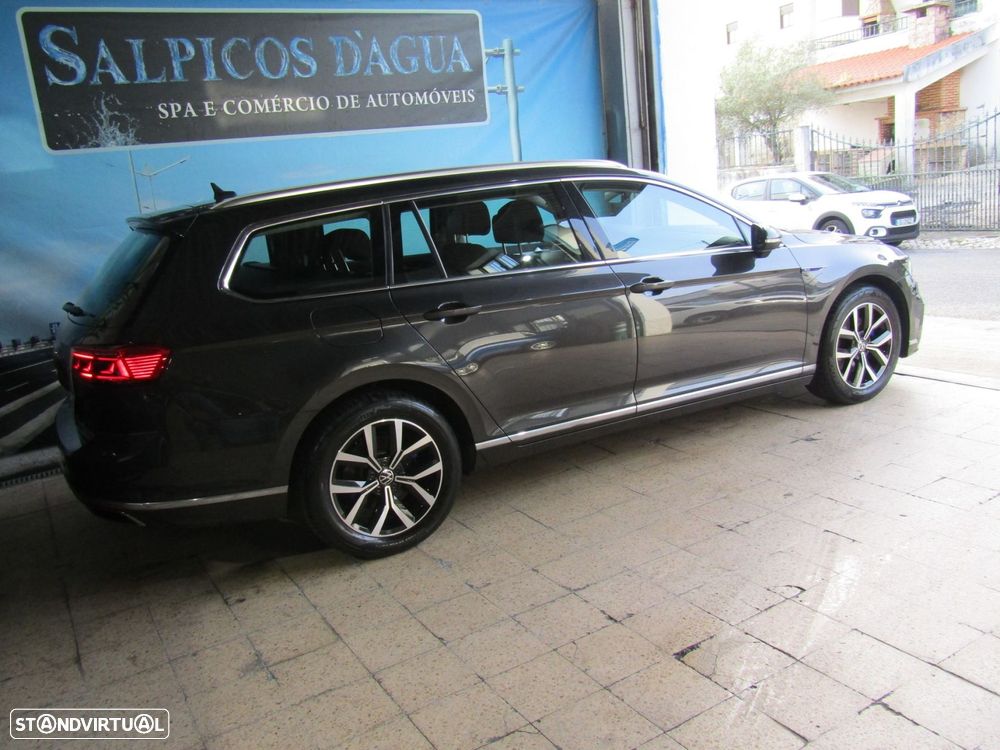 VW Passat Variant - 5