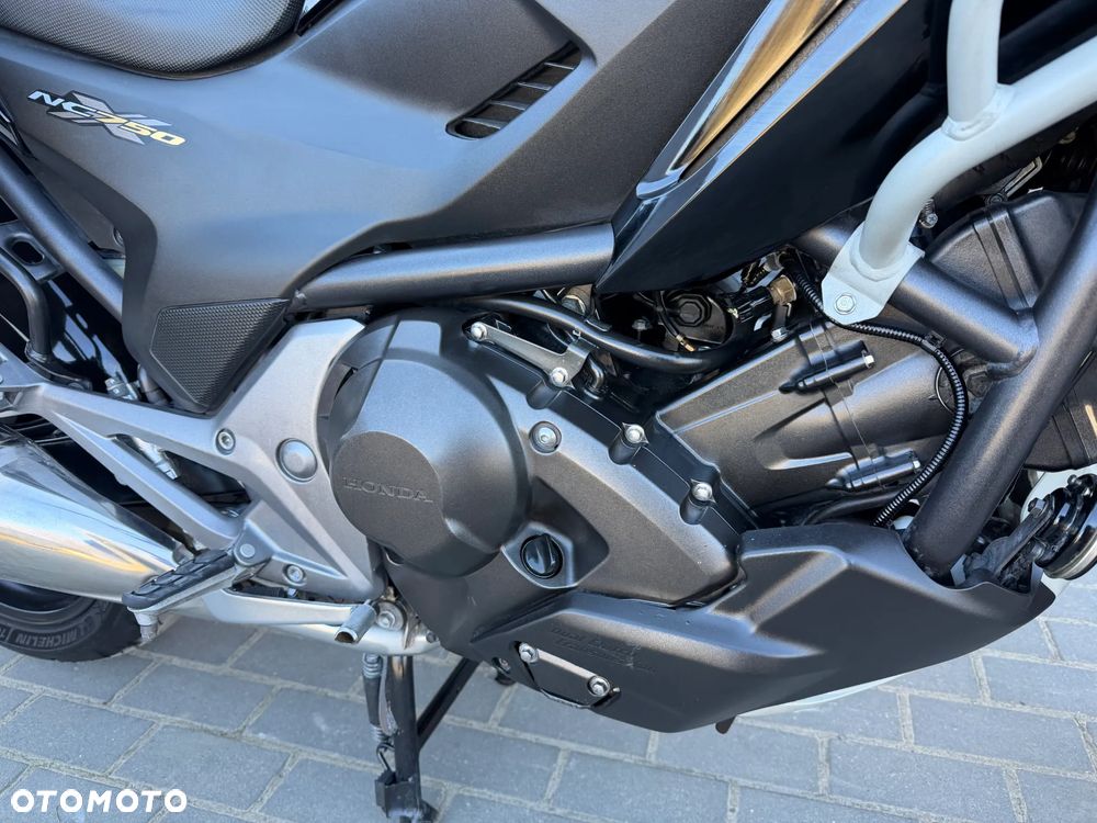 Honda NC - 12