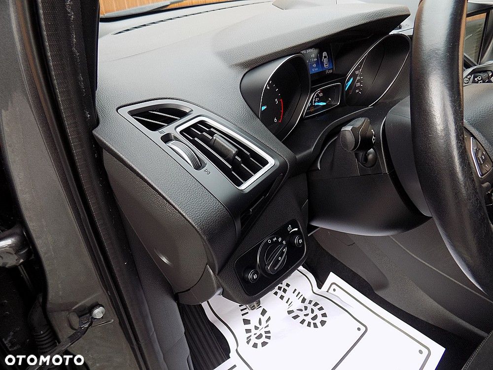 Ford Kuga 2.0 TDCi 2x4 ST-Line - 10