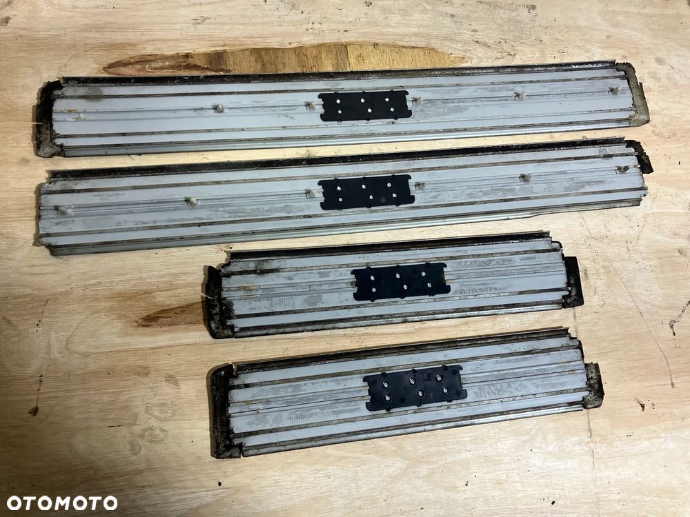 LISTWY OZDOBNE BMW E34 LIFT PROGOWE NAKŁADKI RARYTAS - 3