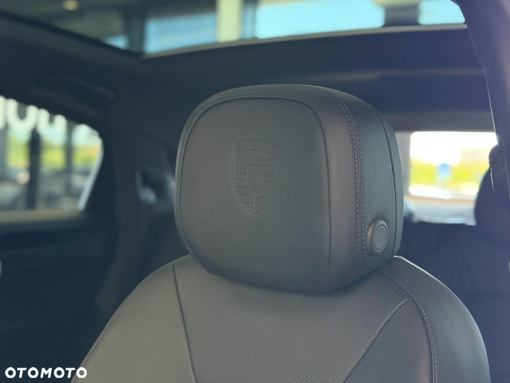 Porsche Cayenne E-Hybrid PHEV Black Edition - 17