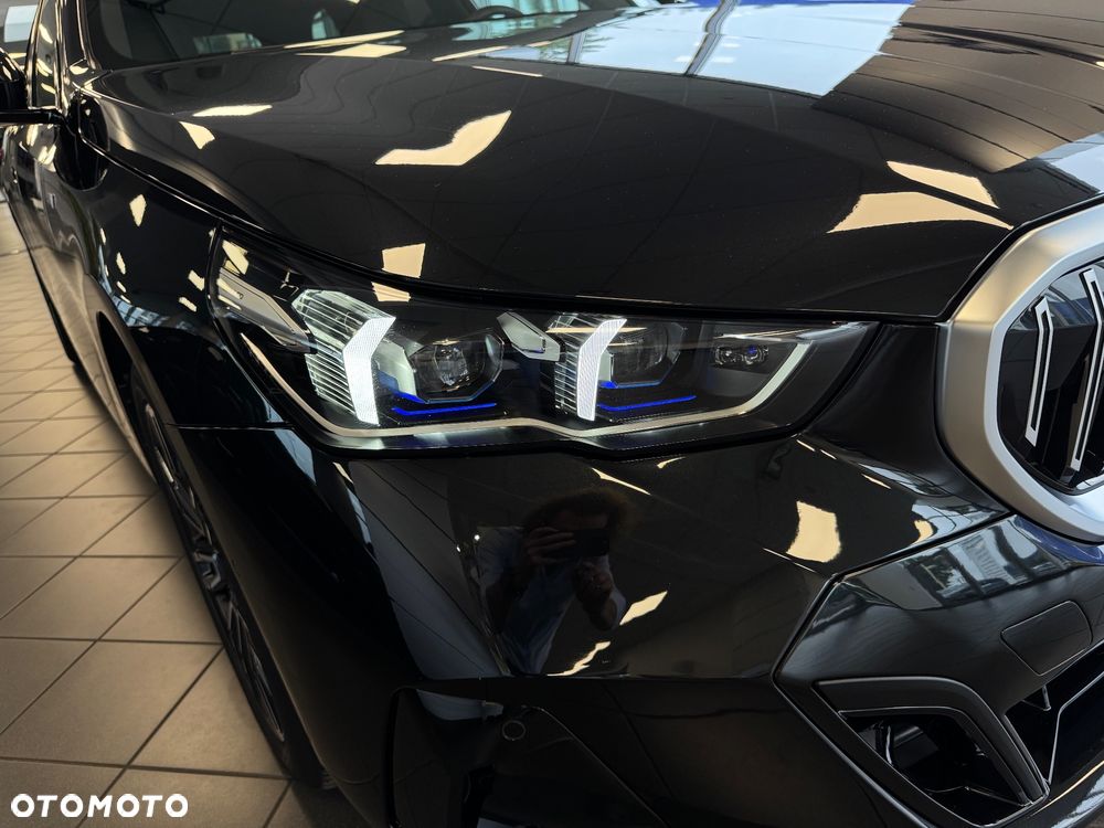 BMW Seria 5 520d xDrive - 9