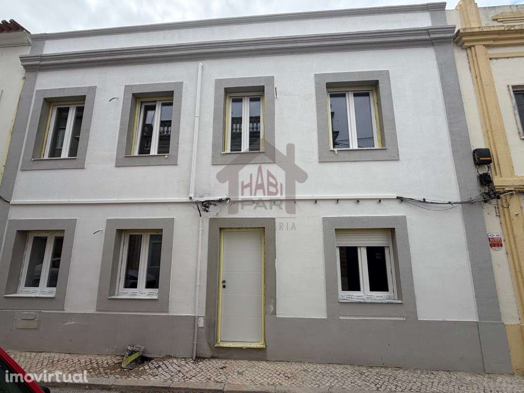 Excelente Moradia Renovada Centro Histórico de Salvaterra de Magos - Grande imagem: 3/35