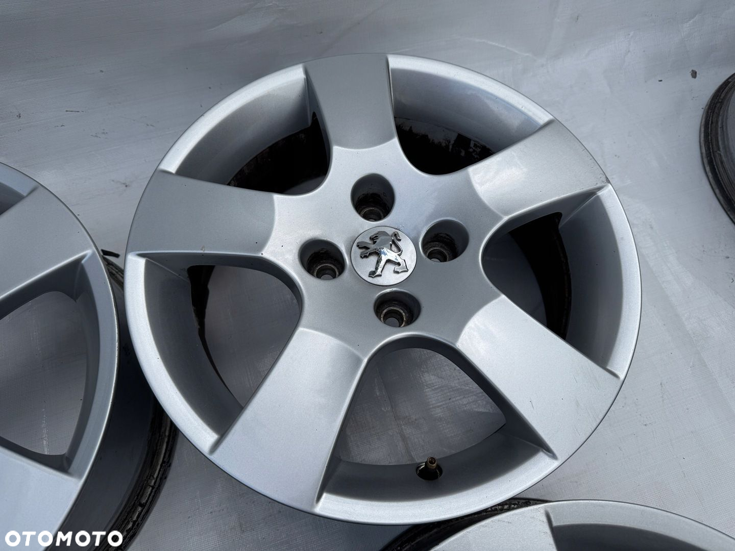 Felgi Peugeot 4x108 6J 16" ET27 710 - 4