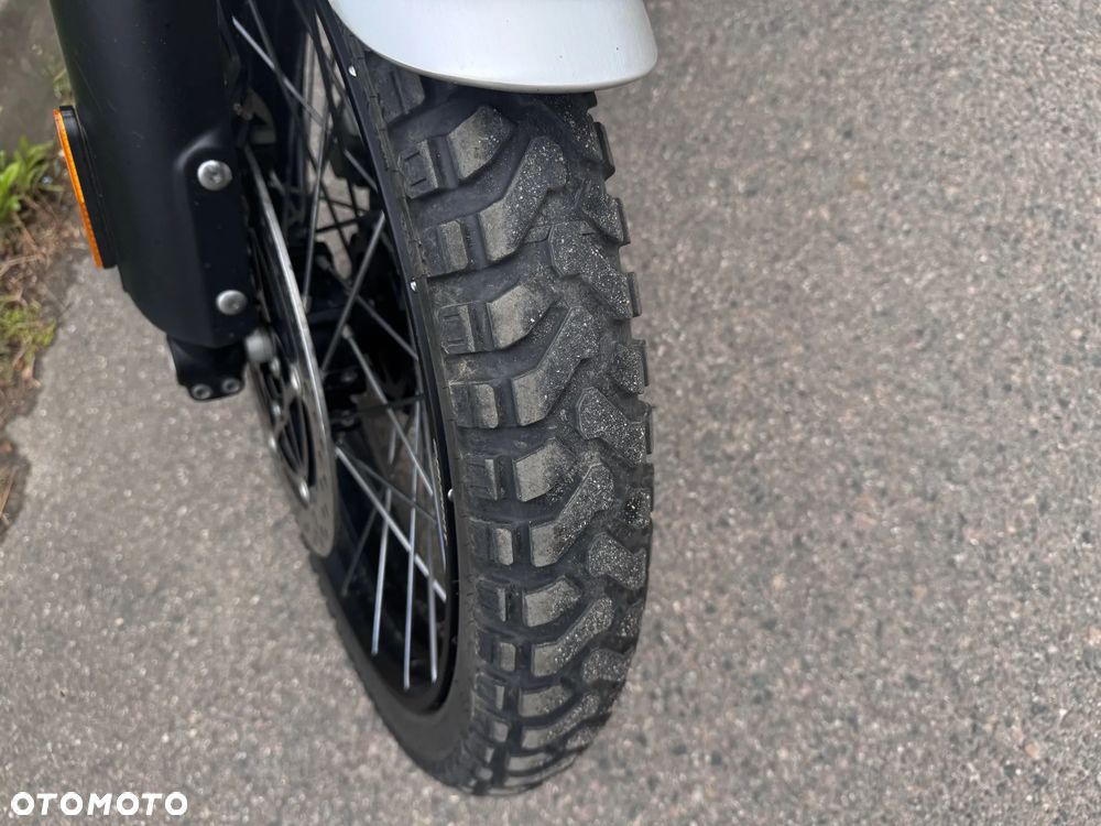 Triumph Scrambler - 14