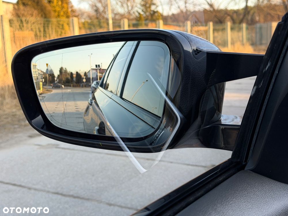 BMW Seria 3 M340i xDrive - 29