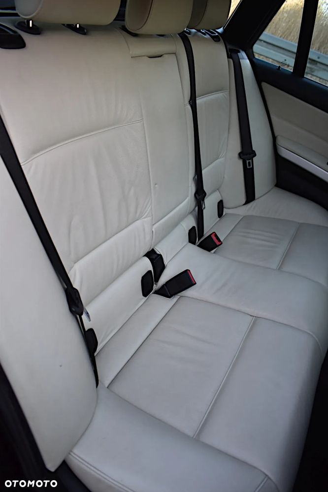 BMW Seria 3 - 33