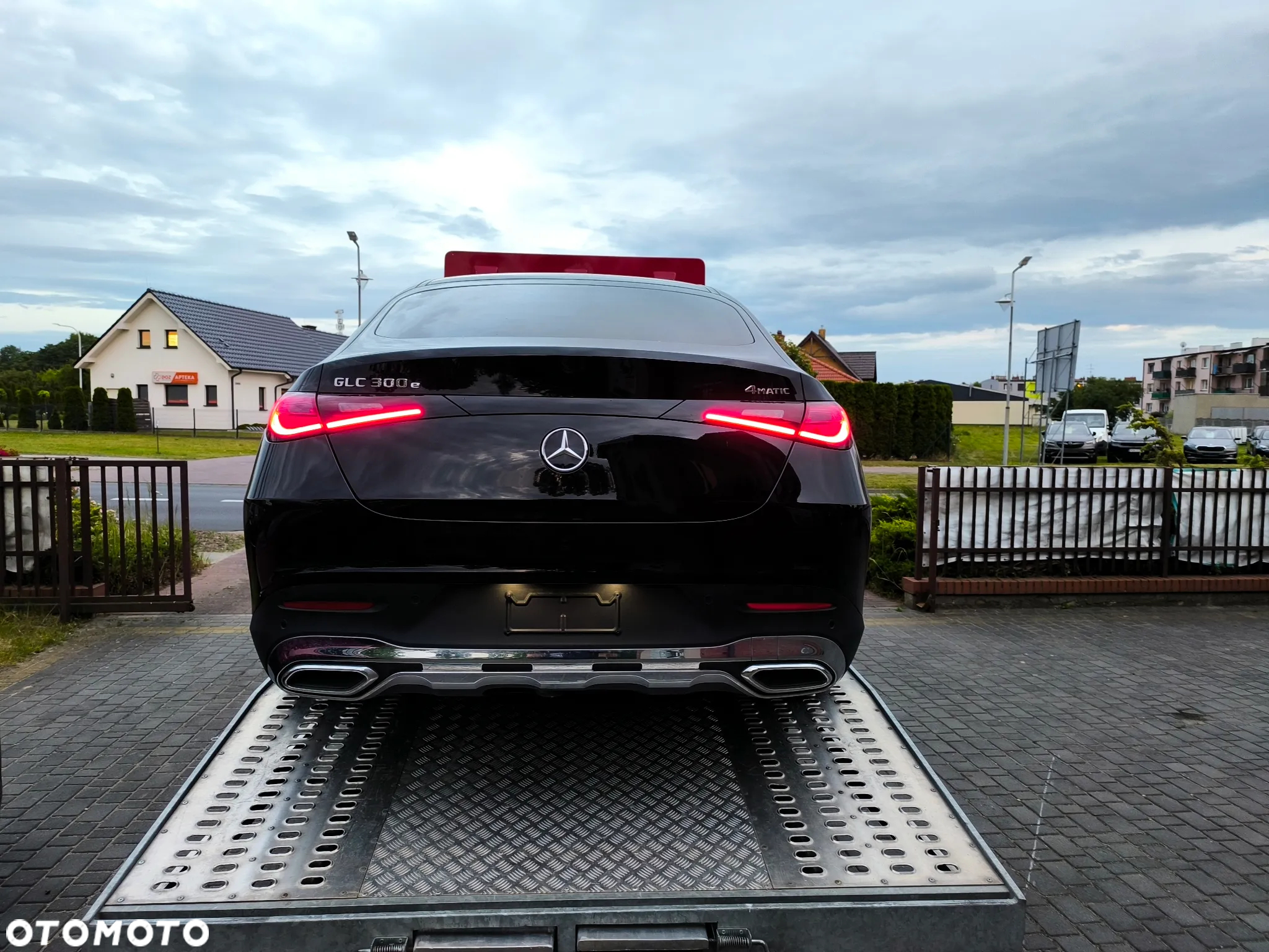 Mercedes-Benz GLC 300 e 4-Matic Avantgarde - 11