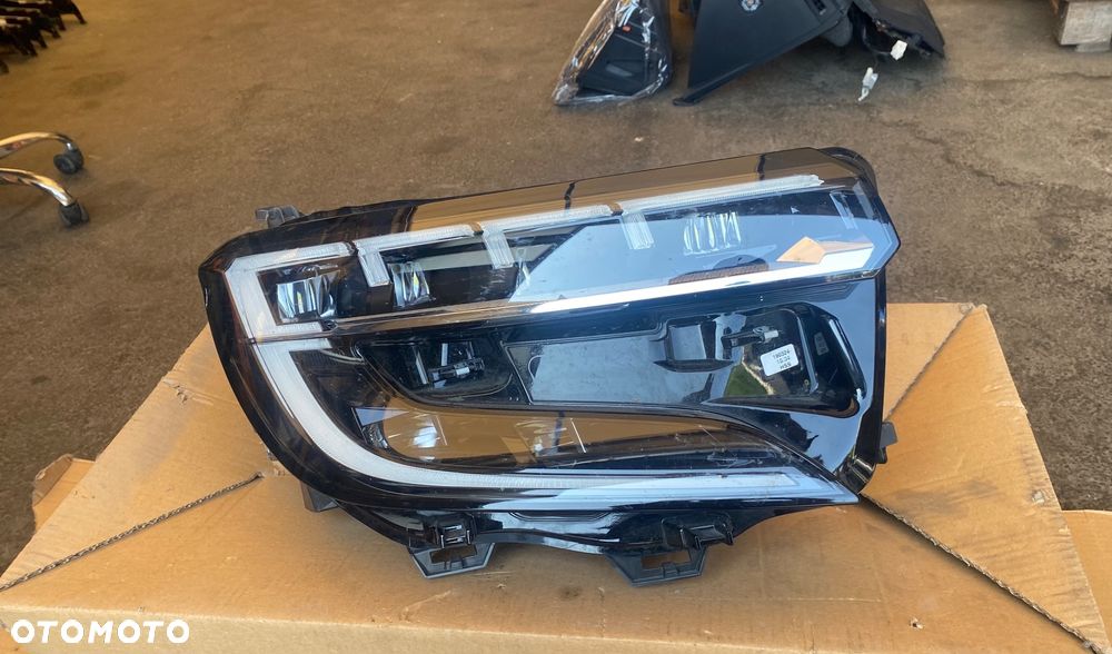 RENAULT AUSTRAL 2024r  Kompletna LAMPA PRZEDNIA PRAWA REFLEKTOR PRAWY PRZÓD FULL LED  LEDOWY  EUROPA FULLLED 260104410R Wwa - 2