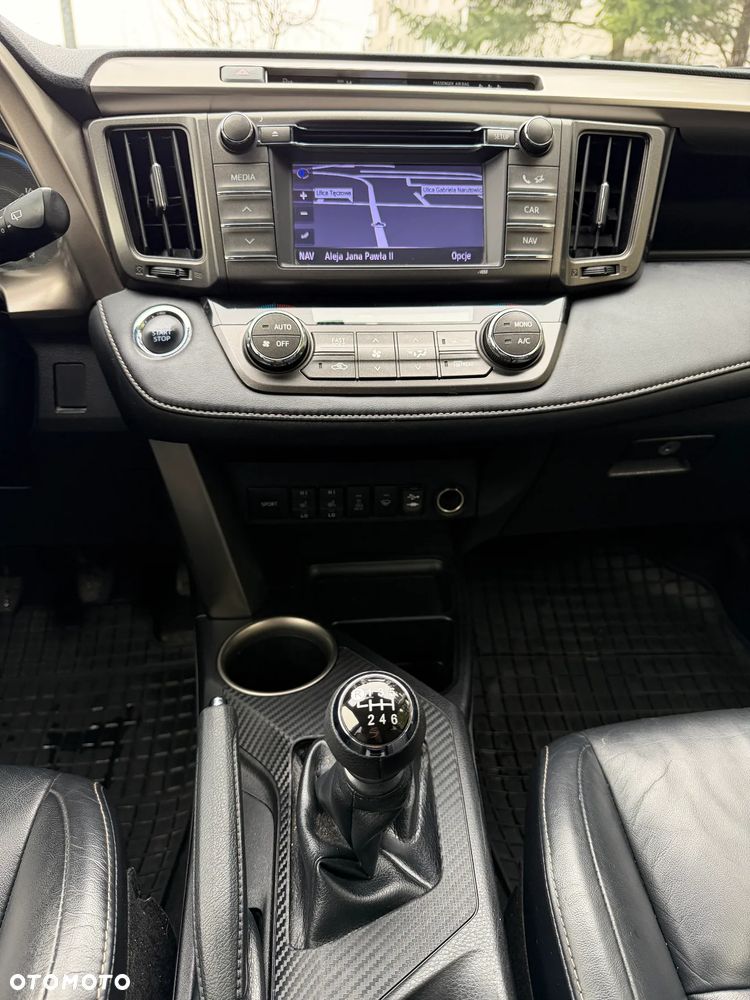 Toyota RAV4 2.2 D-4D Prestige - 15