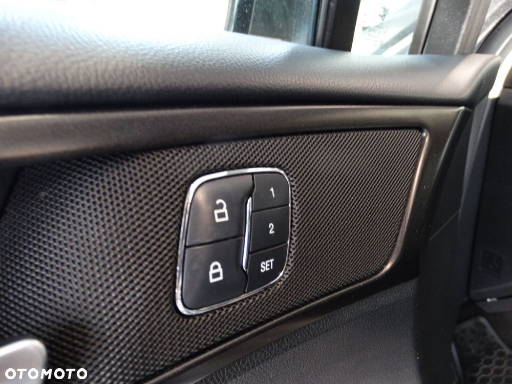 Ford Fusion - 15