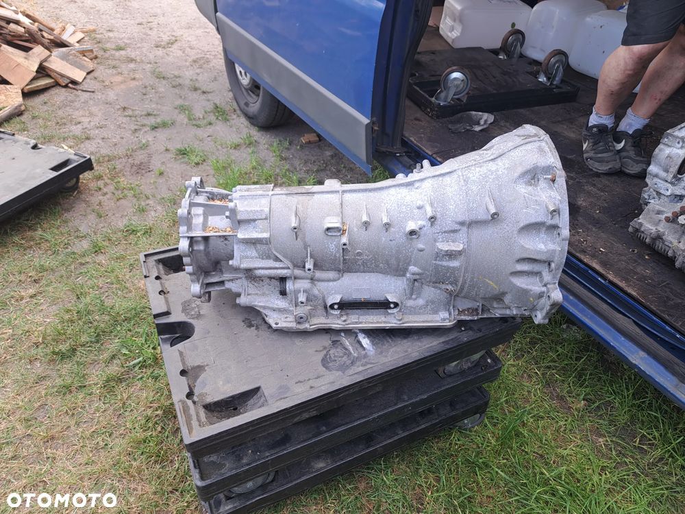 Skrzynie skrzynia biegów Automat Dodge Ram V 1500 5.7 68269509AA Durango Jeep Grand Cherokee WK2 6.2 68305283AC Jeep Compass II Jeep Renegade 68311994BA Do regeneracji na części - 5