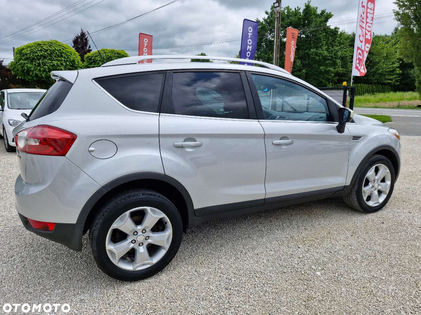 Ford Kuga - 10