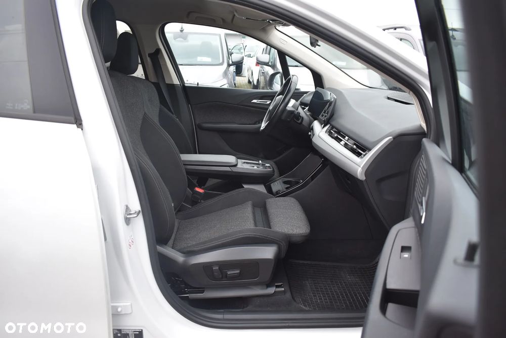 BMW Seria 2 218i - 18