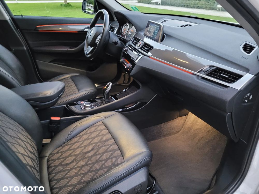 BMW X1 sDrive20i xLine - 10