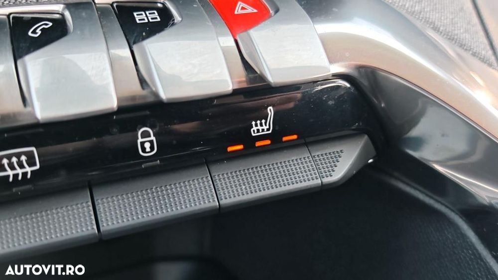 Peugeot 3008 BlueHDi 130 Stop & Start EAT8 Allure Pack - 24