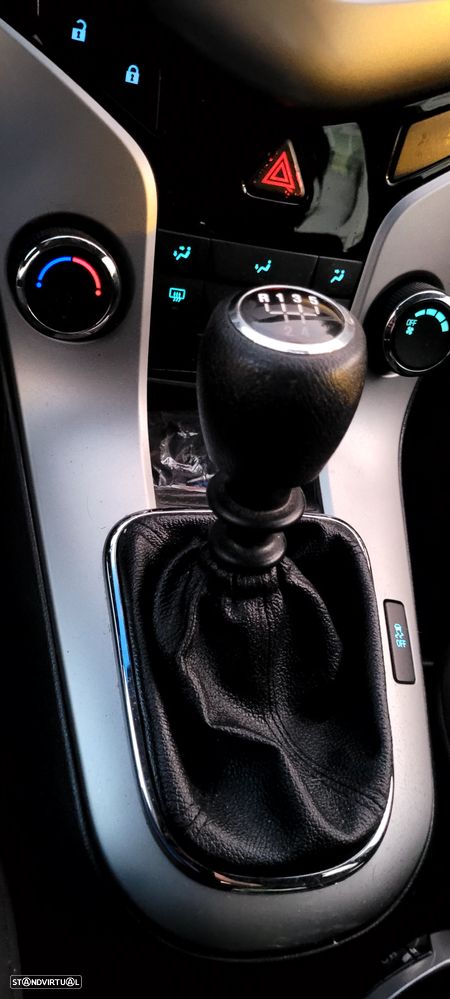 Chevrolet Cruze 1.6 LT - 8