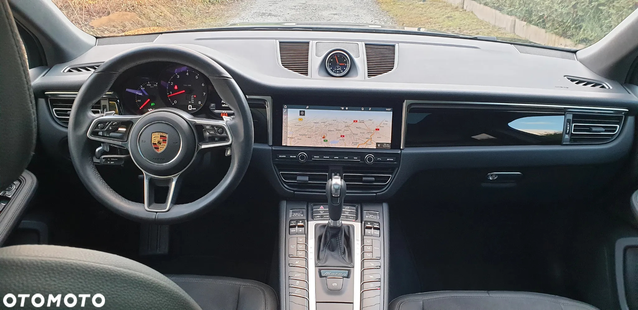 Porsche Macan Standard - 8