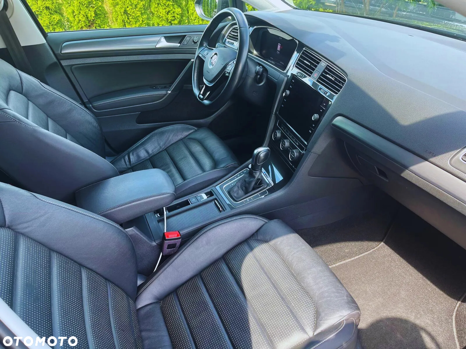 Volkswagen Golf e-Golf - 13