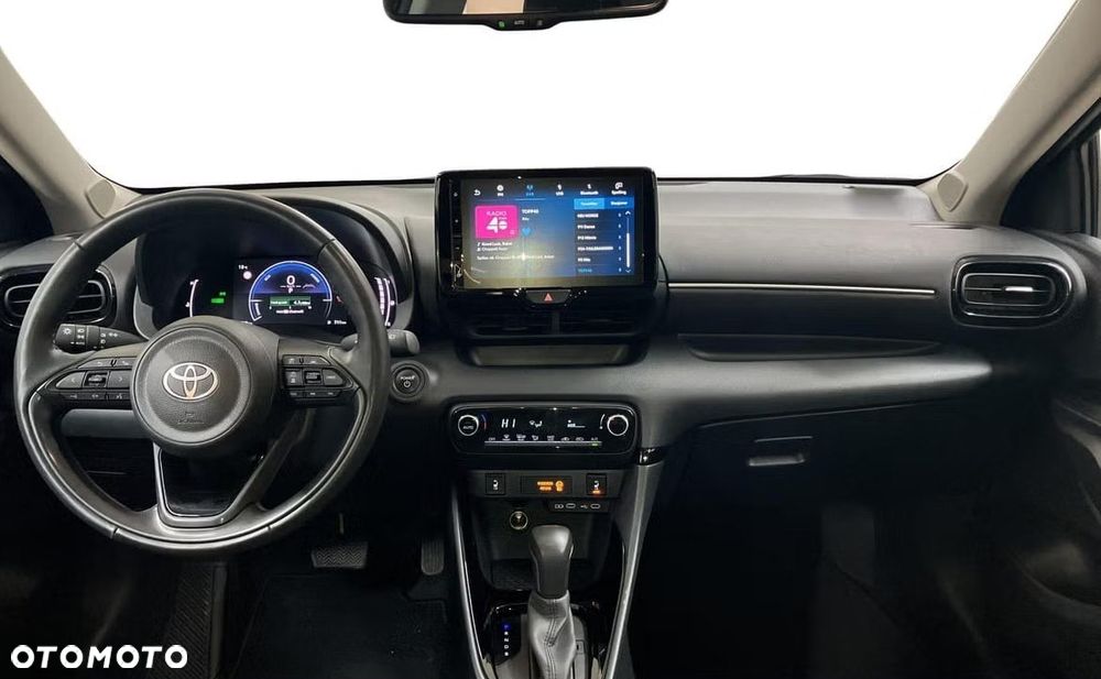 Toyota Yaris - 10