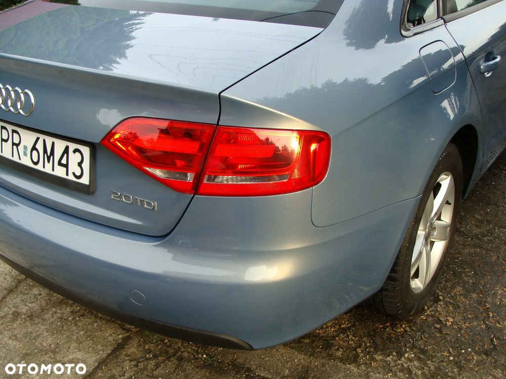 Audi A4 Limousine - 11