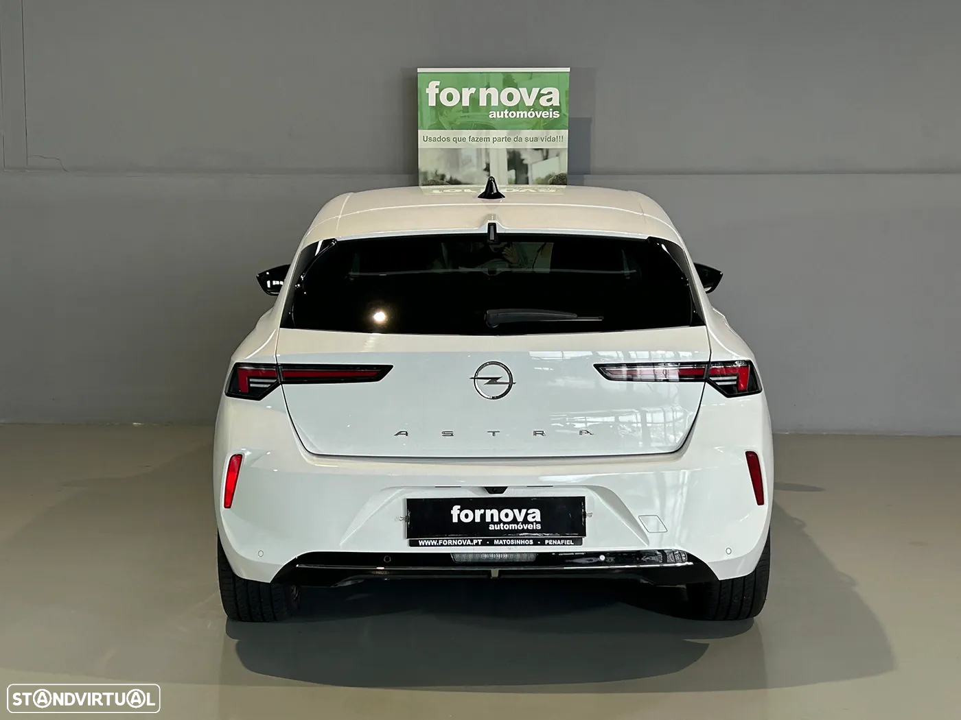Opel Astra 1.2 T Elegance - 8