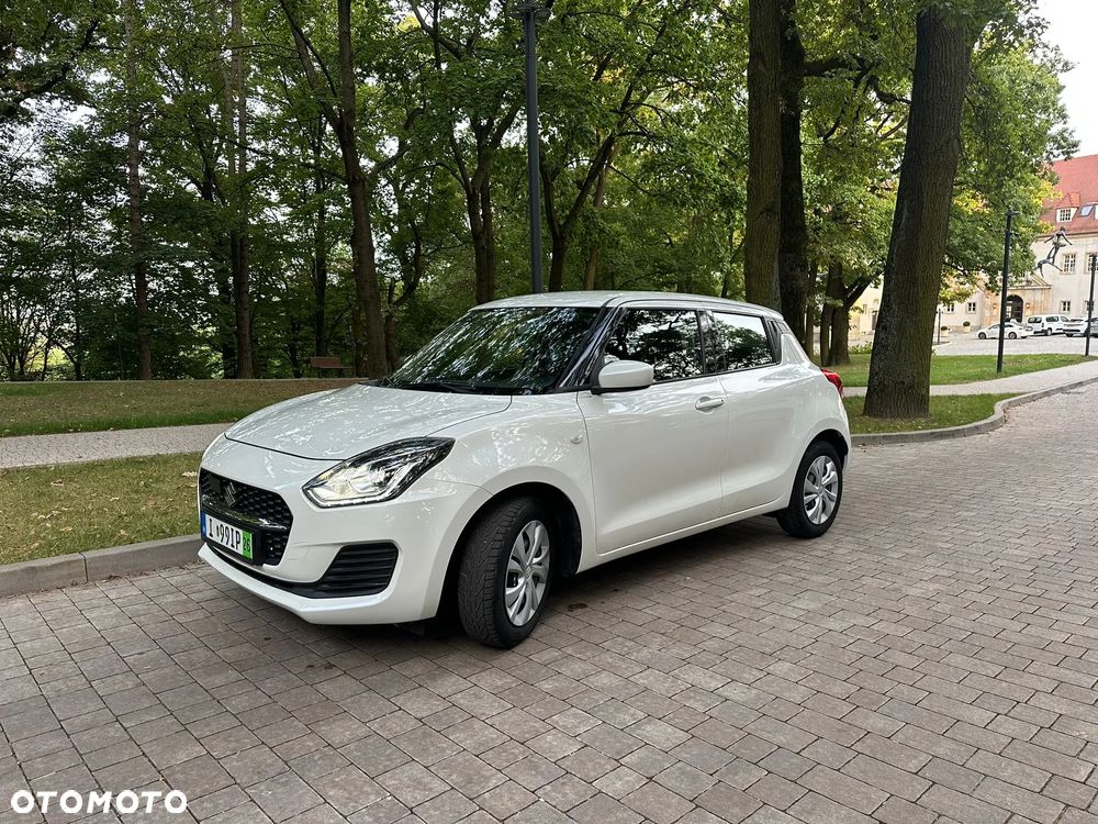 Suzuki Swift - 1