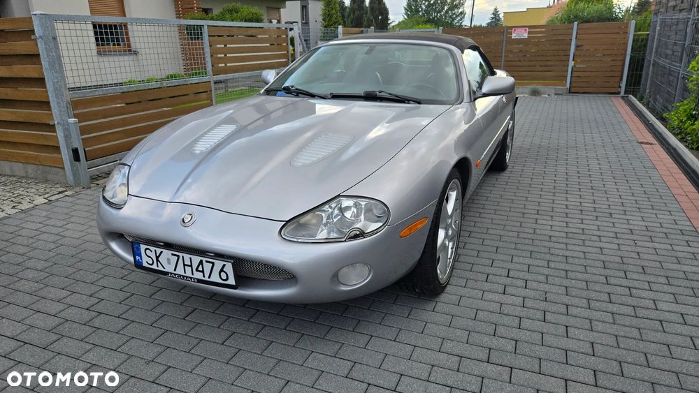 Jaguar XK8 - 9