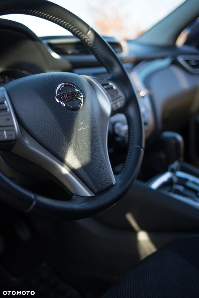 Nissan Qashqai 1.6 DCi Xtronic ACENTA - 8