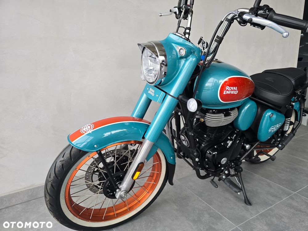 Royal Enfield Classic - 18