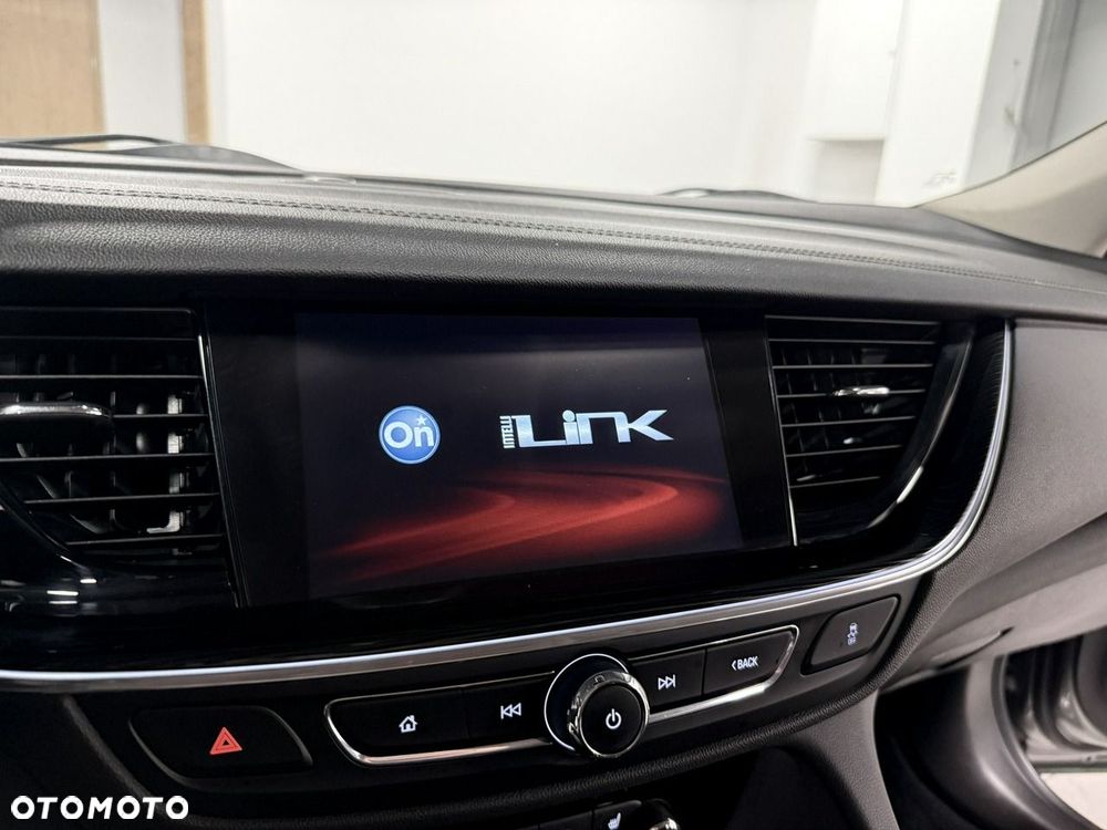 Opel Insignia - 17