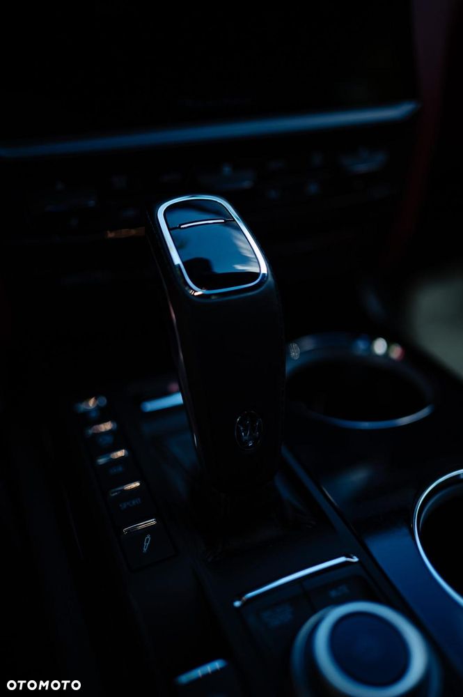 Maserati Quattroporte Modena Q4 - 33