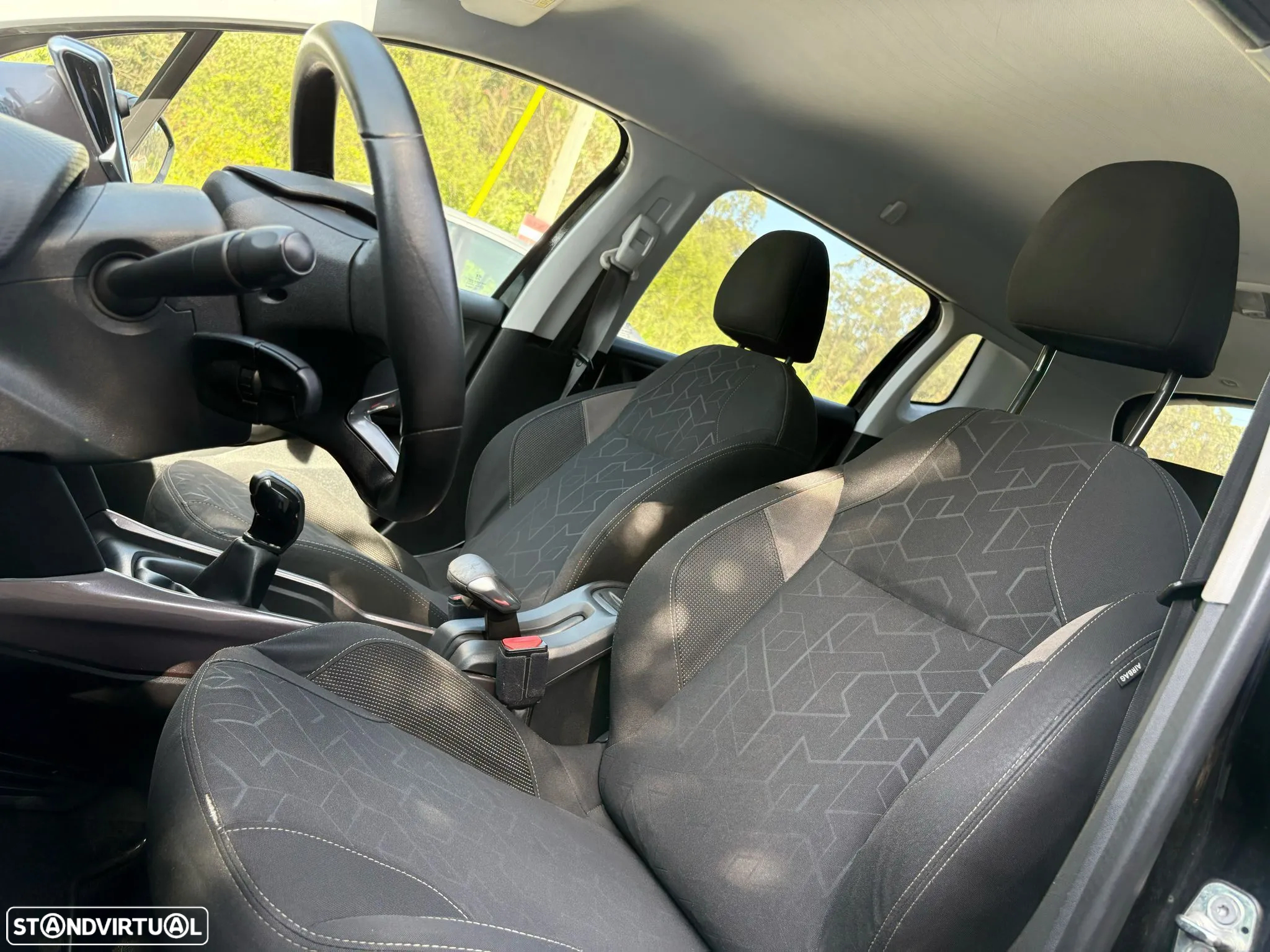 Peugeot 2008 1.2 PureTech Style - 6