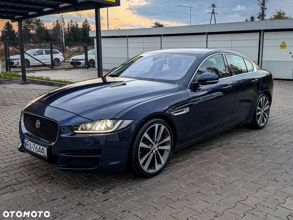 Jaguar Xe
