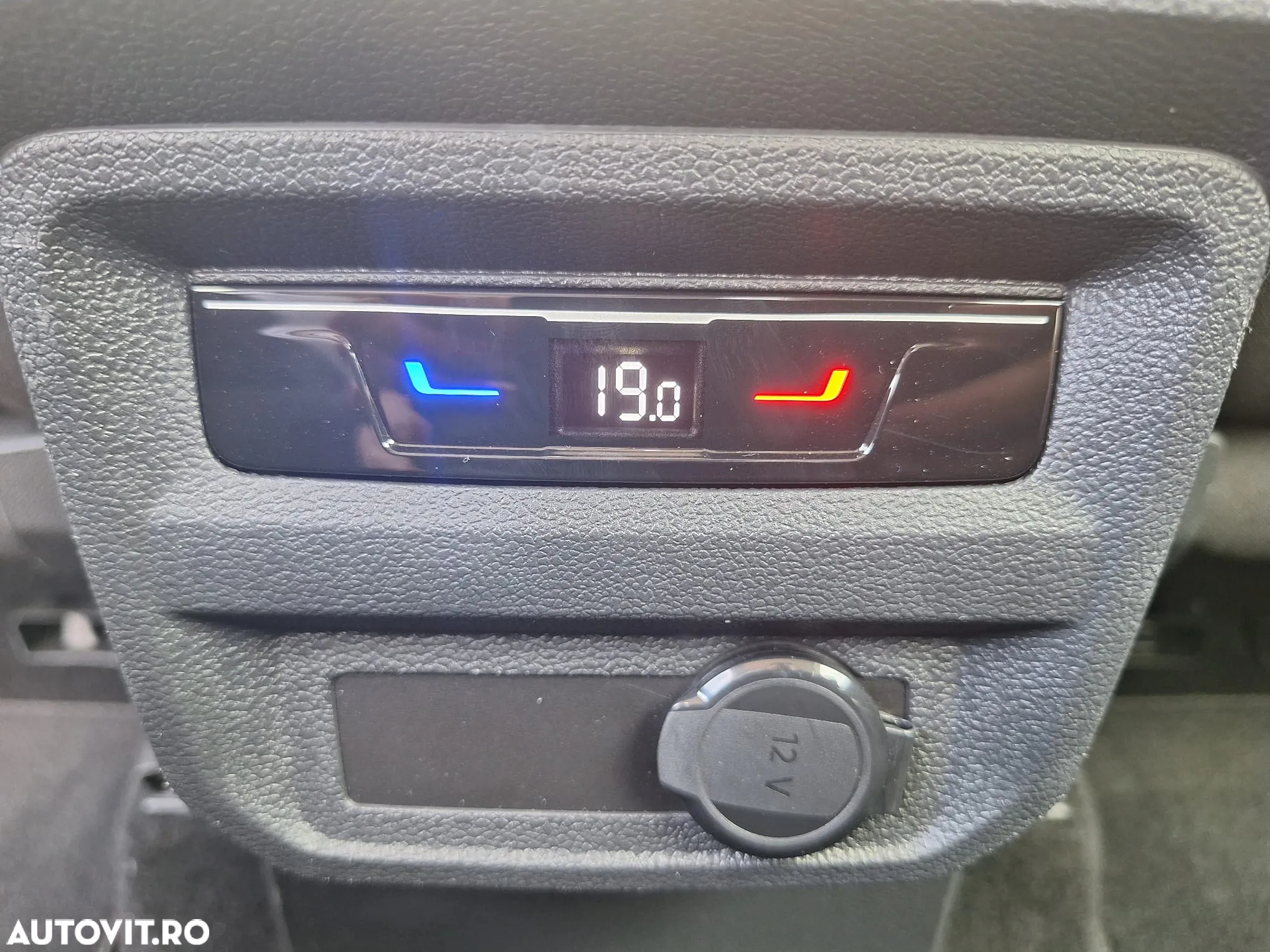 Volkswagen Tiguan 2.0 TDI SCR 4MOTION DSG Elegance - 18