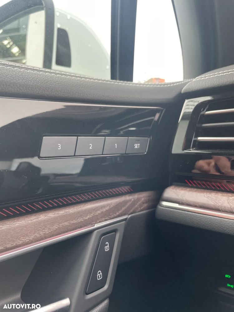 Volkswagen Touareg V6 TDI 4MOTION Elegance - 11