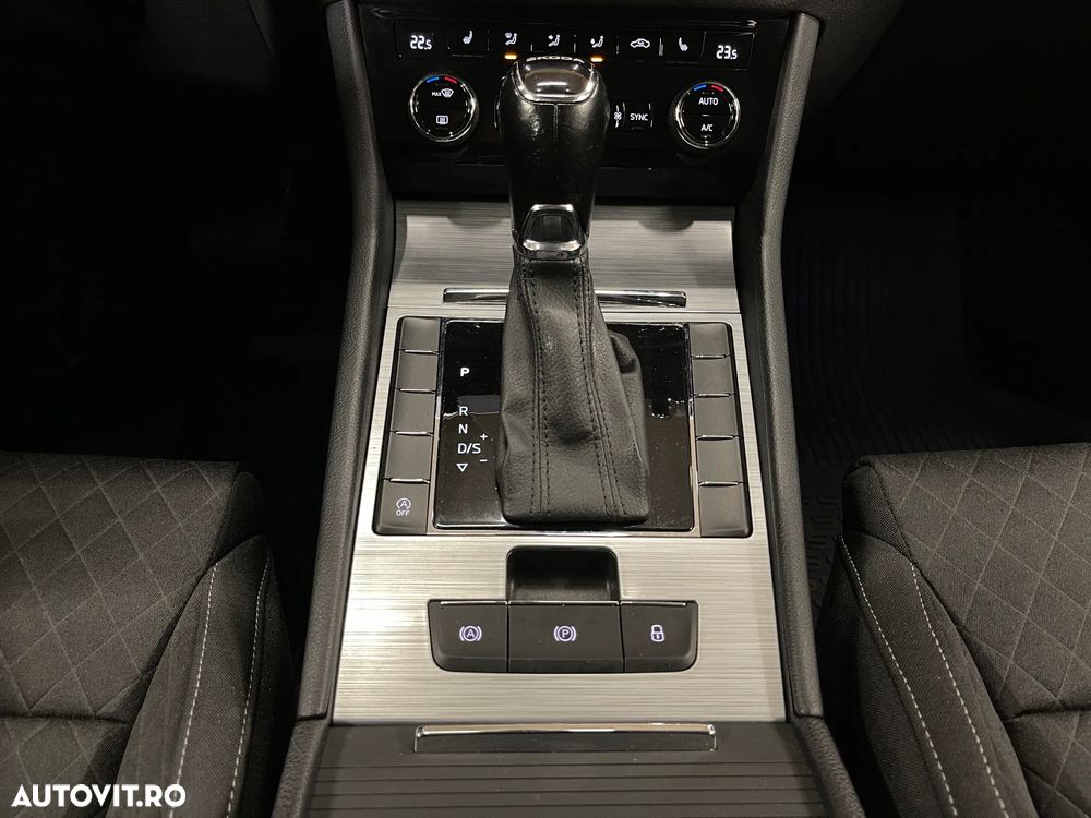 Skoda Superb 2.0 TDI DSG Ambition - 21