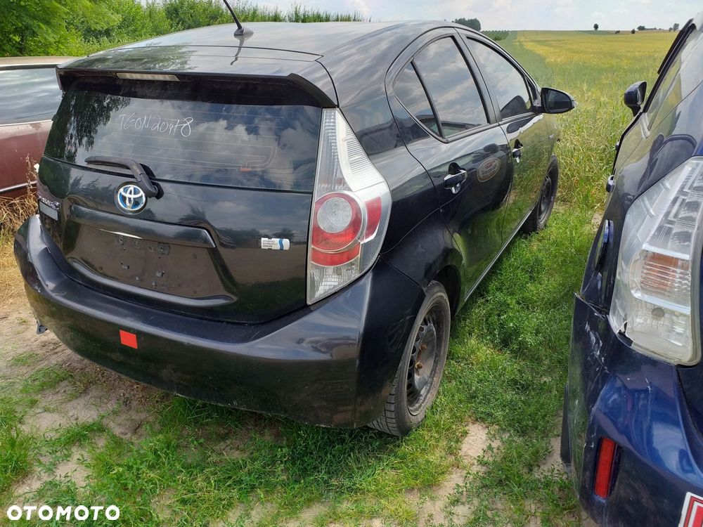 Toyota Prius III słupek próg lewy B środkowy - 10