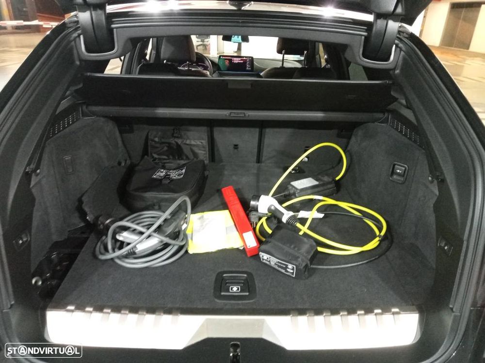 BMW 520 e Pack M - 10