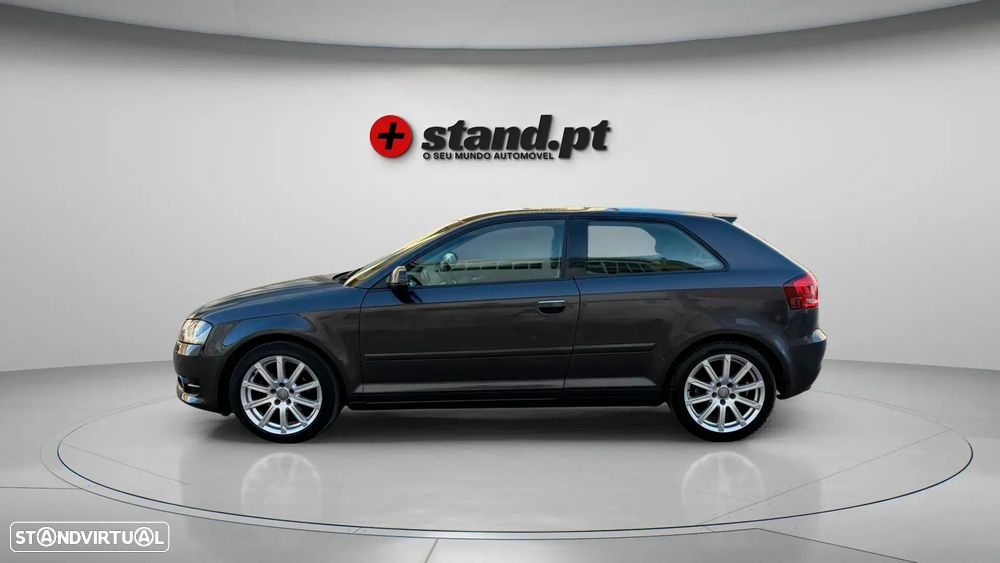 Audi A3 1.6 TDI S line Sport Pack - 4