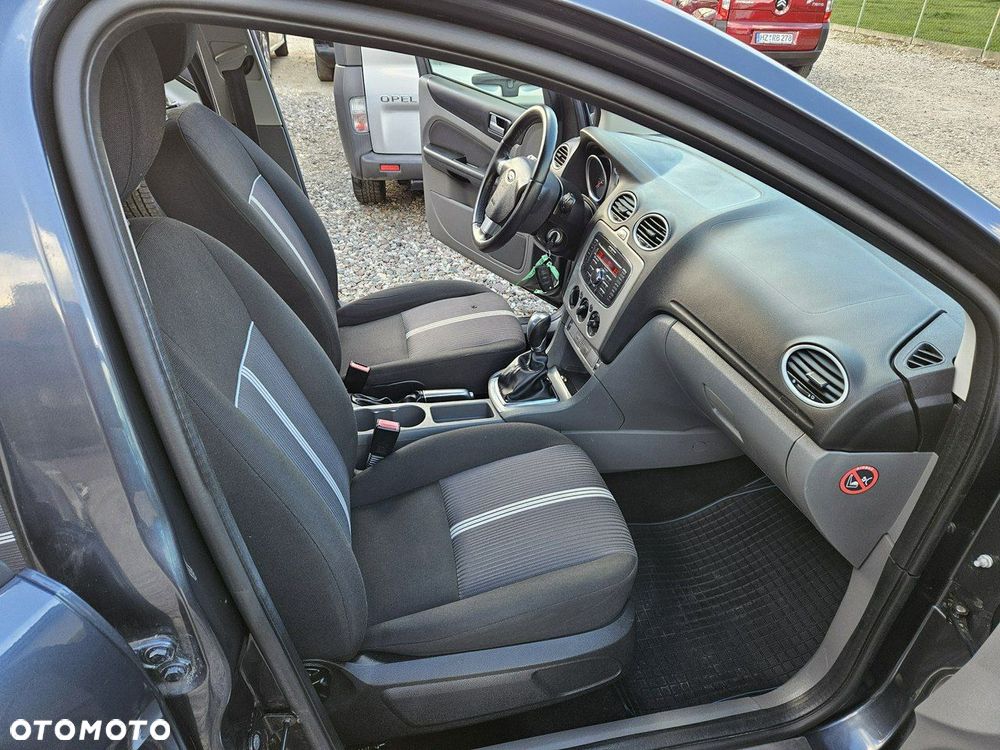 Ford Focus - 10