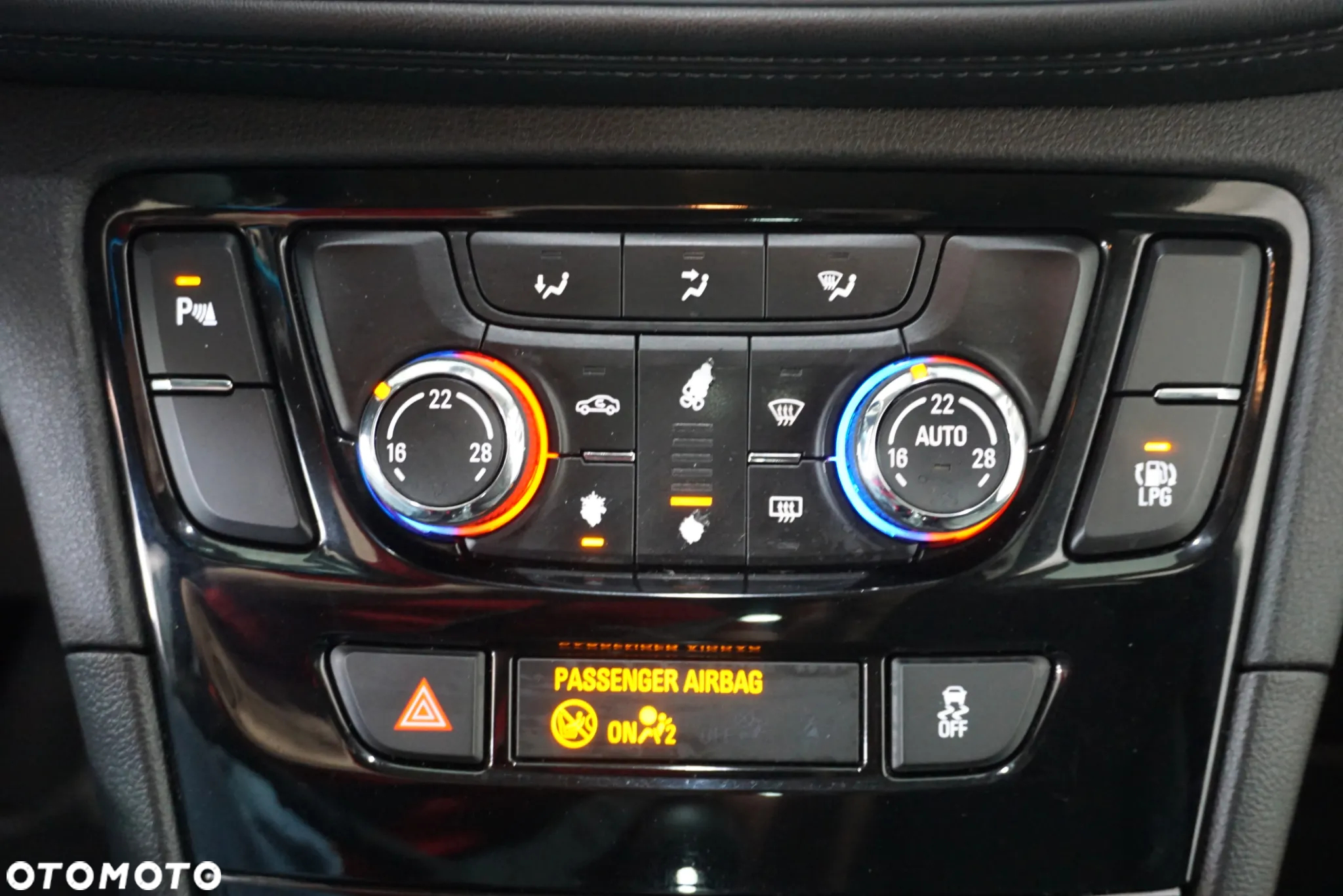 Opel Mokka 1.4 T Cosmo - 35