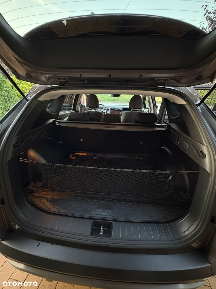 Hyundai Tucson 1.6 T-GDi HEV Executive 2WD - 13