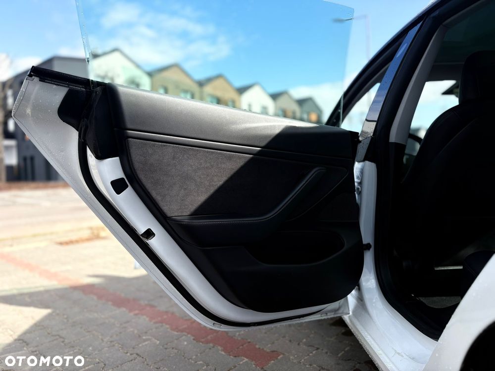 Tesla Model 3 ver-premium-langstreckenbatterie-awd-dual-motor - 26