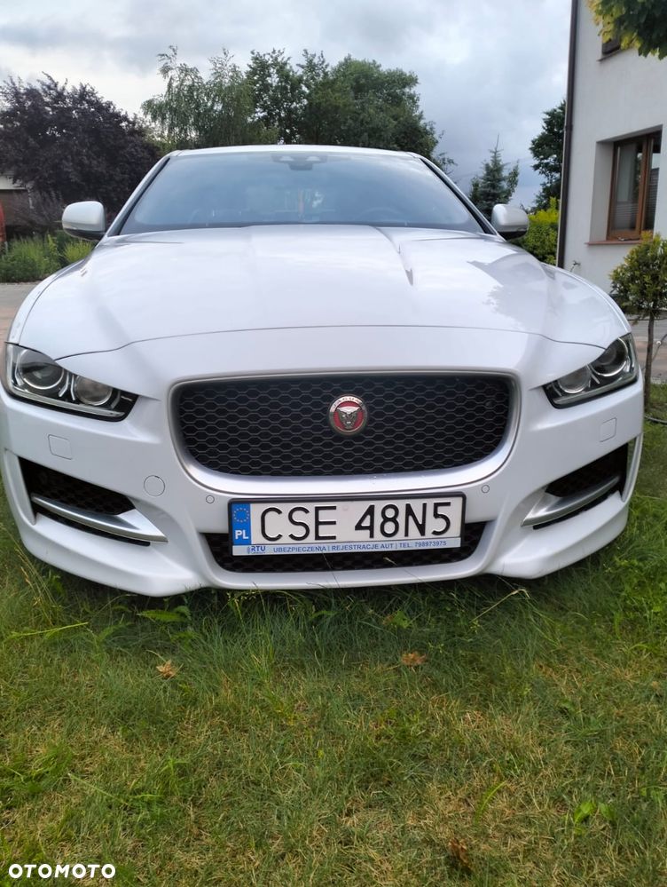 Jaguar XE 2.0 D R-Sport - 2
