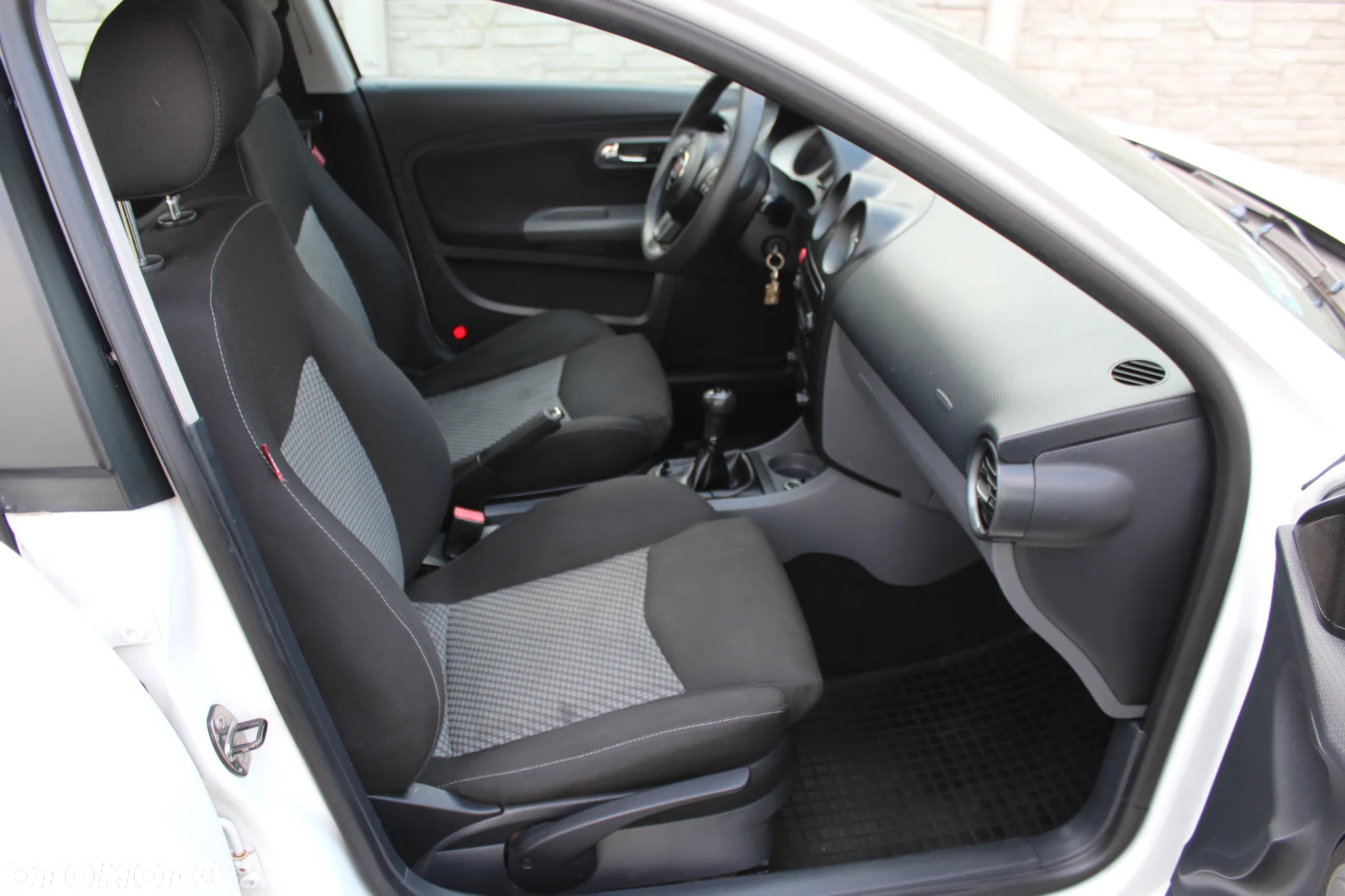 Seat Ibiza 1.4 16V Passion - 19