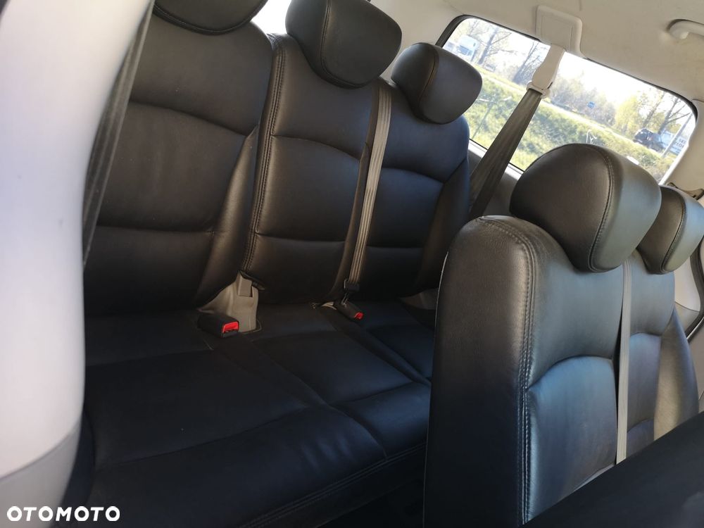 Hyundai H-1 2.5 CRDi Premium - 25